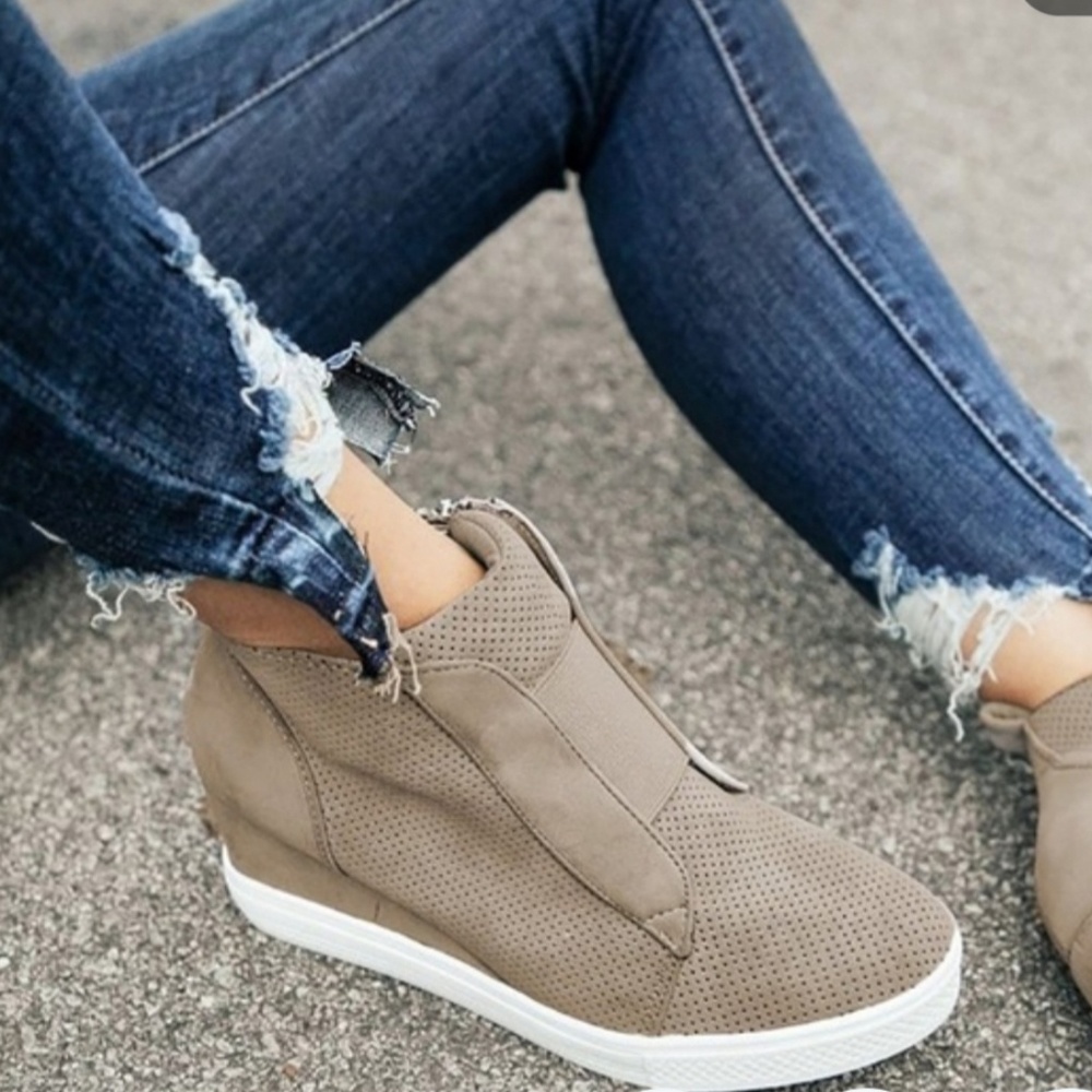 Taupe wedge sneakers